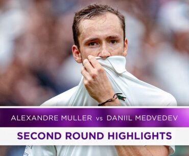 Fifth seed SCARE | Alexandre Muller vs Daniil Medvedev | Highlights | Wimbledon 2024