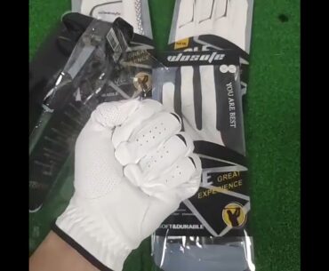 The golf gloves for men's left
