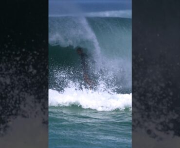 Luke Tema's Insane Barrel at Velzyland 🌊🔥