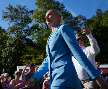 Charley Hull shows off new golf apparel from her main sponsor