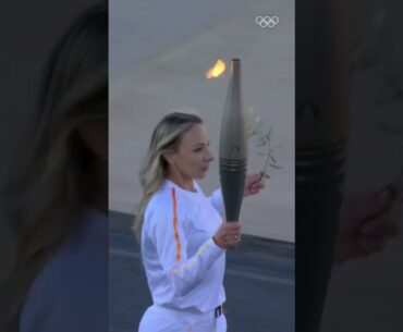 Paris 2024 has received the Olympic flame! 🇬🇷🔥🇫🇷