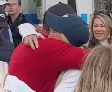 Tiger Woods and Ex-Wife Elin Nordegren Joyfully Hug After He and Son Charlie Finish Second at PNC Championship