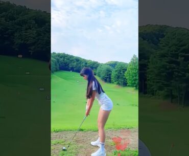 Lady Golfer #golf #golfswing #golfskill