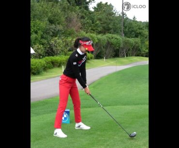 Nice swing of amateur attended in LPGA Tour. She is Soomin Oh.