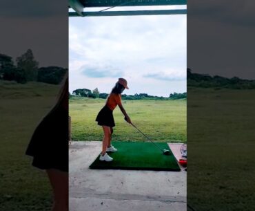 🇵🇭GOLF SWING🏌️LADY GOLFER🏌️😁#golfswing #drivingrange #golf #ladygolfer #golfoutfit