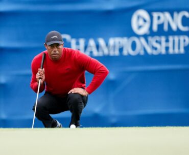 Tiger Woods' ex-wife Elin Nordegren makes gesture to golf legend