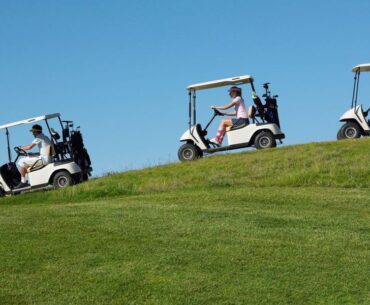 'Cart Girl' Working on Golf Course: Mistakes Customers Make, Downsides