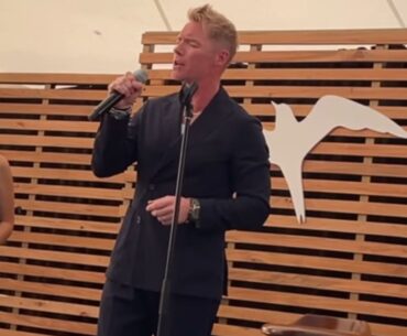 Boyzone’s Ronan Keating spotted singing at exclusive New Zealand golf club event