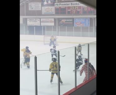 Haley sets up Kent in the middle for this beauty #hockey #goals #sports #slapshot