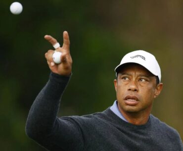 Tiger Woods signs contract extension with tire giant to use their golf balls
