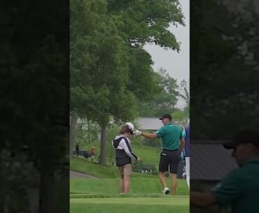 Jordan Spieth just made this young fan's whole year!#golflife  #golfcourse  #usa