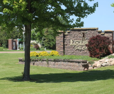 Two less costly options for a new water source at Edgebrook Golf Course in Brookings were up for discussion.