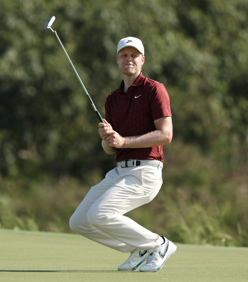 Zalatoris and Cam Davis played each the other one's ball on the 15th hole