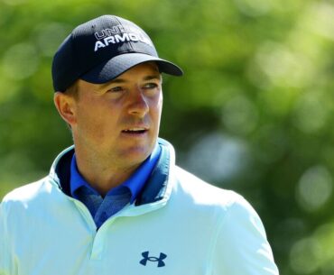Jordan Spieth's caddie makes questionable move amid injury lay-off | Golf | Sport