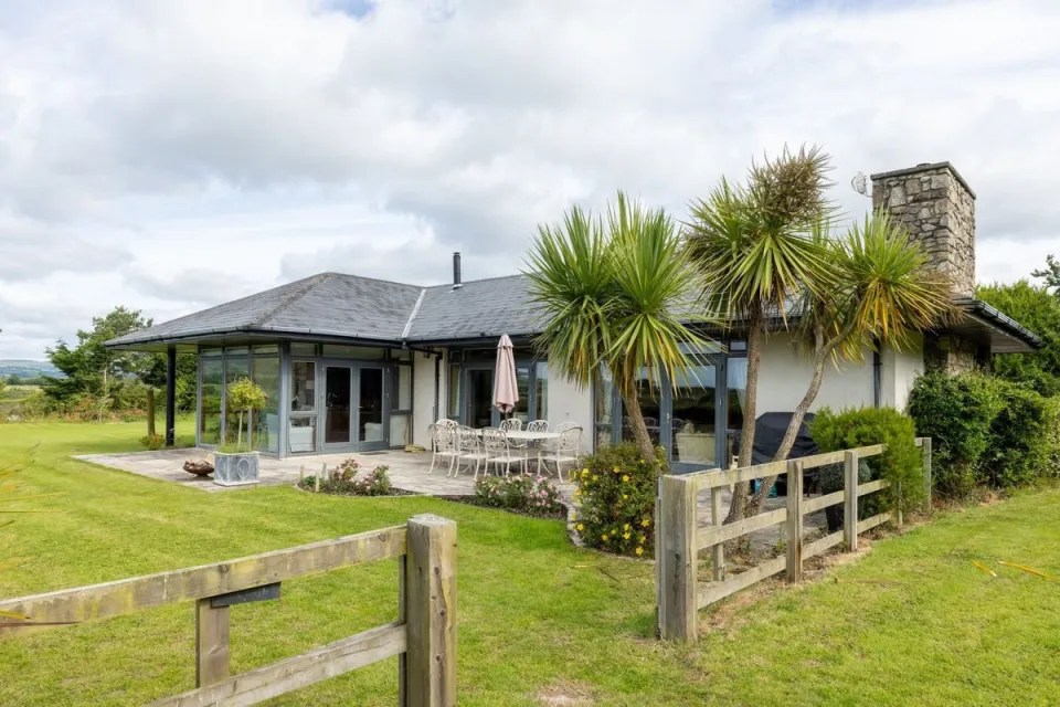 The property comes with 18 beds and 15 baths