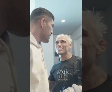 Charles do Bronxs perguntou para o Alex Poatan o que todo brasileiro quer saber 😅 #UFC300