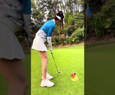 Golf girl｜高爾夫女孩｜高尔夫女孩｜ゴルフ女子｜골프 소녀#golf#golfgirl#shorts#ladygolfer#beach#golfswing#골프#golfgear#beauty