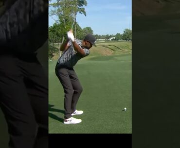 짧은 백스윙 I 강력 하체 회전 I 322야드 I 토니 피나우(Tony Finau)