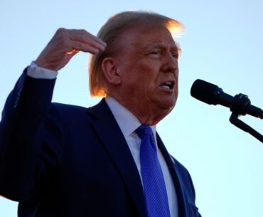 Trump kicks off a Pennsylvania rally by talking about Arnold Palmer’s genitalia