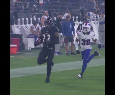 Derrick Henry rushes for an 87-yard touchdown vs. Buffalo Bills