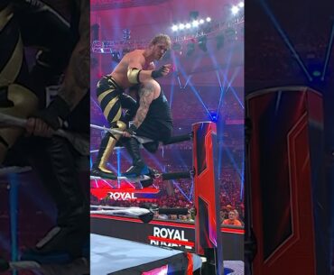 Logan Paul learned real quick to never try to Suplex Kevin Owens #RoyalRumble
