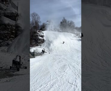 Chestnut Mountain Galena, Illinois Snowboarding! Drop on Mine Shaft! Black Diamond Ski Run Illinois!
