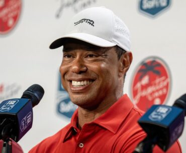 President Trump plays golf with Tiger Woods in Florida before heading to Super Bowl 59