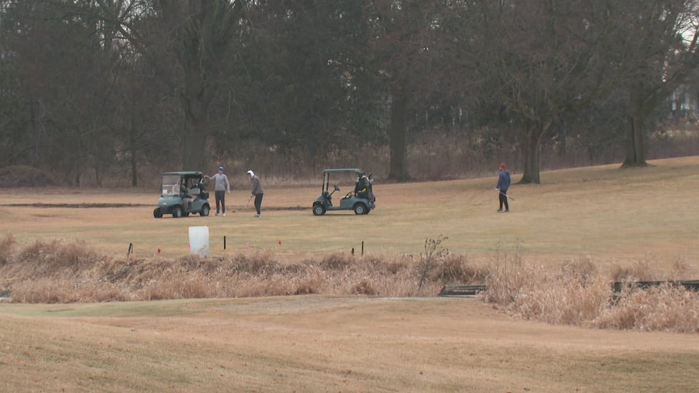 Prairie Pines Golf Course opens early this year due to warmer temps