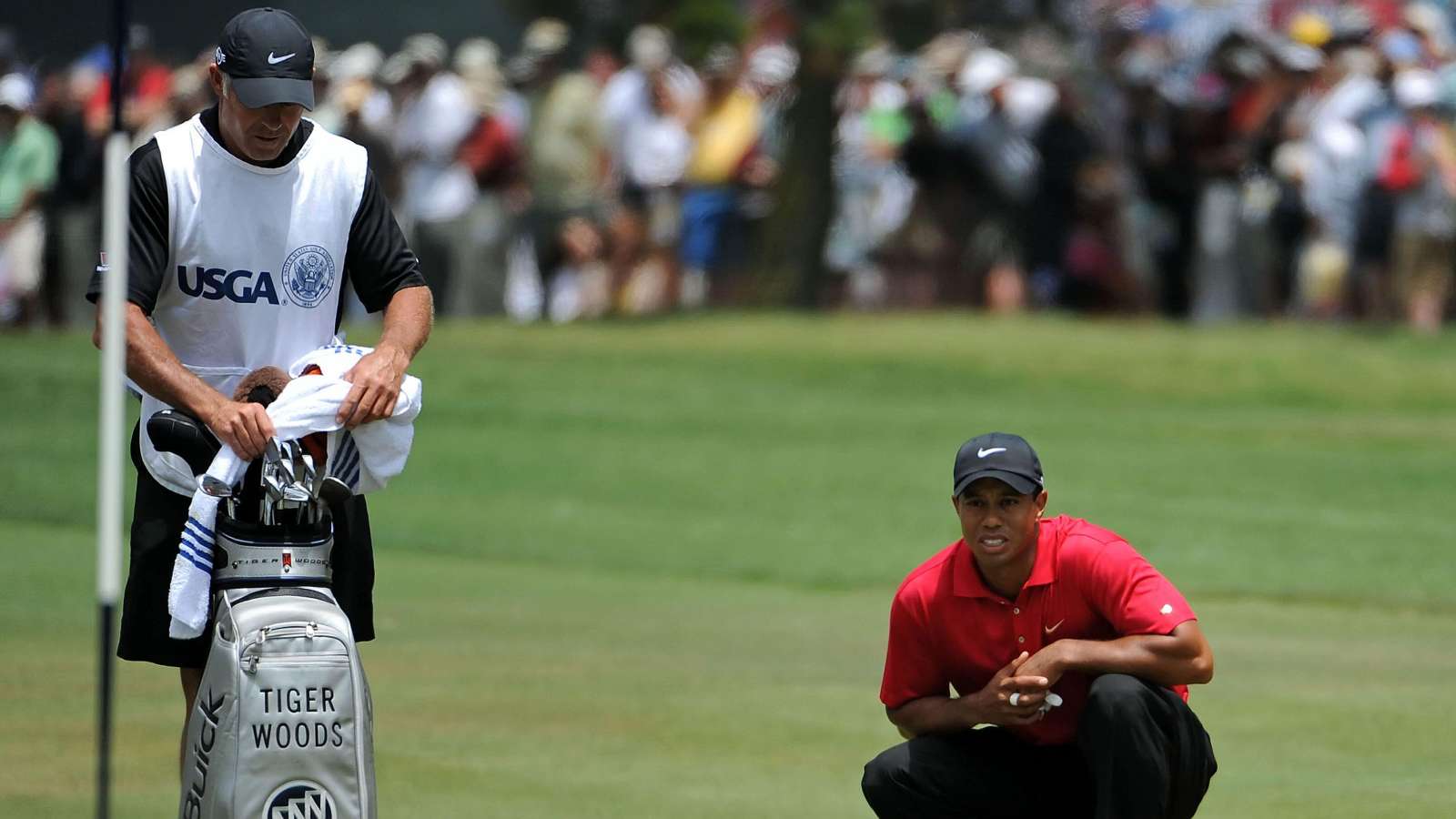 Tiger Woods lines up a putt at Torrey Pines in 2008