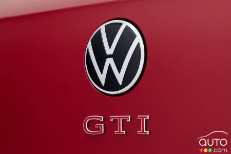 2025 Volkswagen Golf GTI, GTI badging