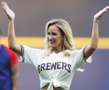 Paige Spiranac shares ‘brutal’ mental health update in ponytails, low-cut top