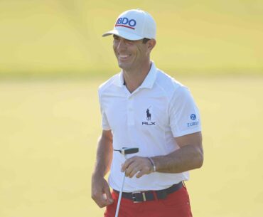 Pro Golfer Has An Unexpected Encounter With An Alligator At Florida Golf Course