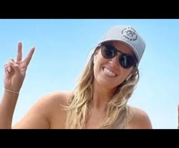 Bra-less Amanda Balionis Shocking Outfit