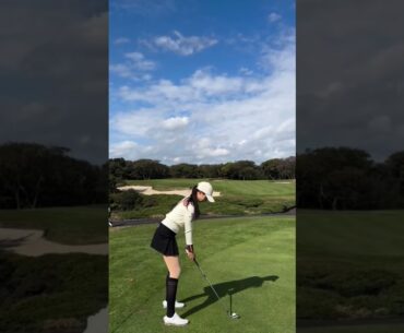 A swinging iron looks beautiful🏌️‍♀️⛳️. #golfer #golferswing #girls #golf