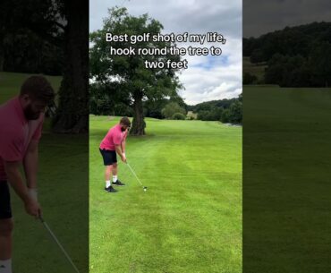 INCREDIBLE golf shot caught on camera 🏌🏻‍♂️