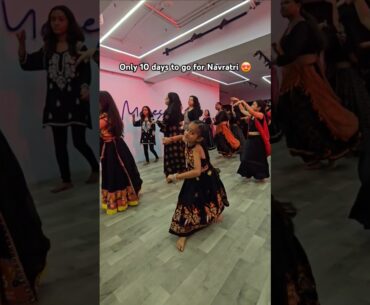 Galgoto me zuki ne lidho #garba #veeradarbar29 #gujrati #navratri #youtubeshorts #shorts