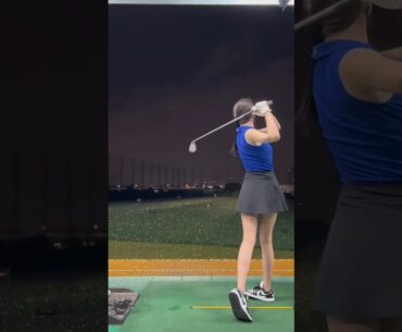 Golf Swing #golf #golfgirls #golfswing #youtubeshorts #trending #golfer