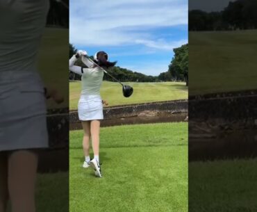 Golf Swing #golf #youtubeshorts #golfgirls #golfswing #trending #golfer