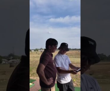 Andre Taulany Latihan Golf