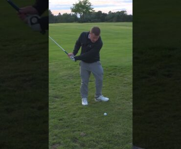 Improve your pitching with a good set-up #golf #golftips #golfer #golfswing #golfcoach