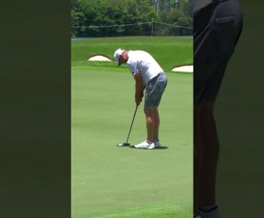 Jason Kokrak birdies 4 out of 5 holes to finish the day in T3 at -8 #livgolfsingapore #golf