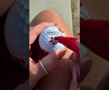 Go color his balls while he swings, ladies!  ⛳️✨ #golf #golfballs #dateideas #dateidea #golflife