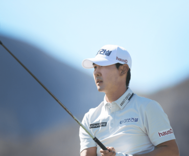 Guntaek Koh leads the pack at New Zealand Open in Queenstown