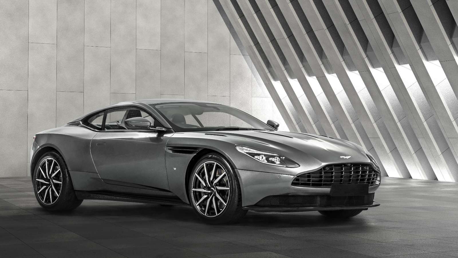 Aston Martin DB11