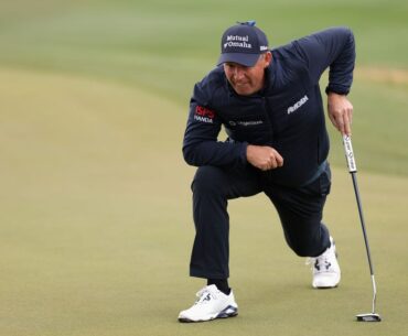 Harrington and Clarke continue to mark each other as Couples and Jiménez lead