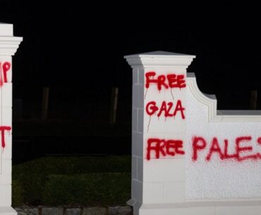 'Trump is a c***' sprayed on his beloved £200,000,000 Trump Turnberry Golf Club | News UK