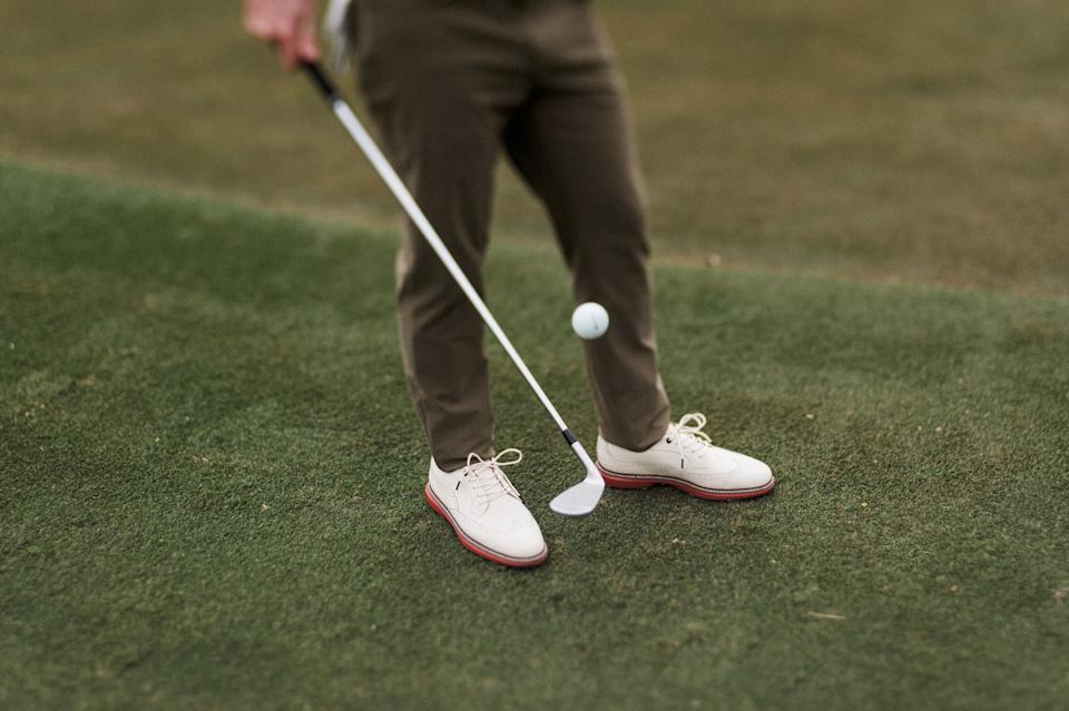 Sun Day Red Pioneer Magnolia golf shoe.