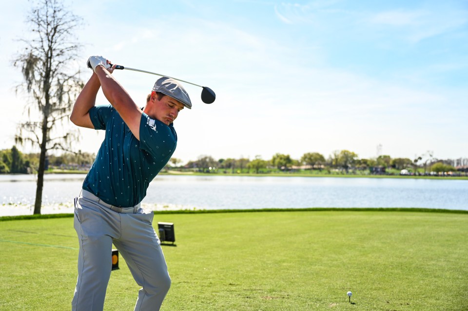 DeChambeau took a bold risk to drive over a double-dogleg