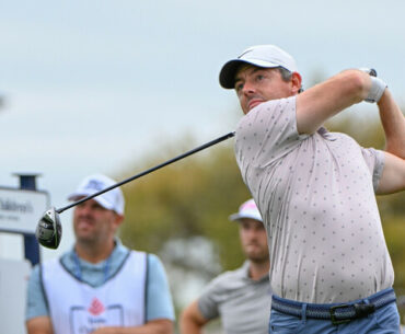 Late birdies ensure Rory McIlroy makes cut as Scottie Scheffler leads in Houston
