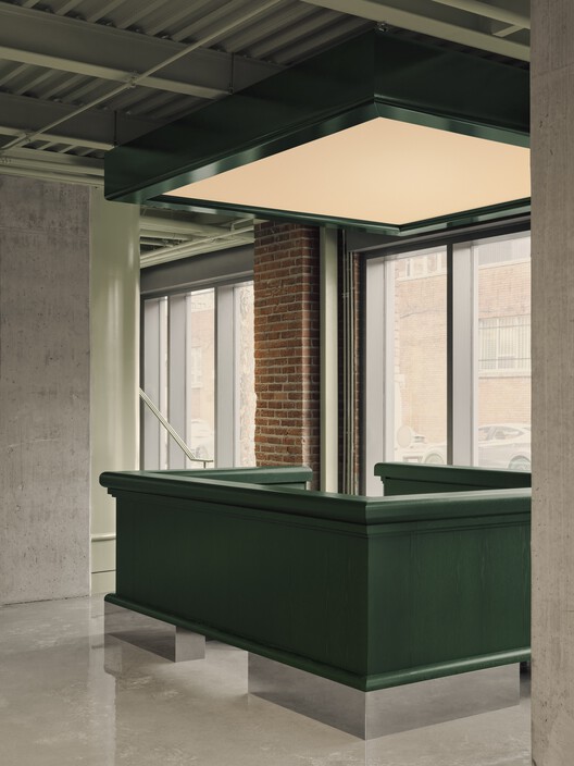 MUNI  Indoor Golf Club / Ivy Studio - Interior Photography, Glass, Chair